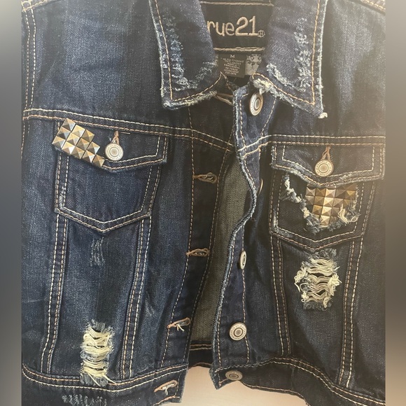 Dest Reese’s denim jacket - Picture 2 of 5